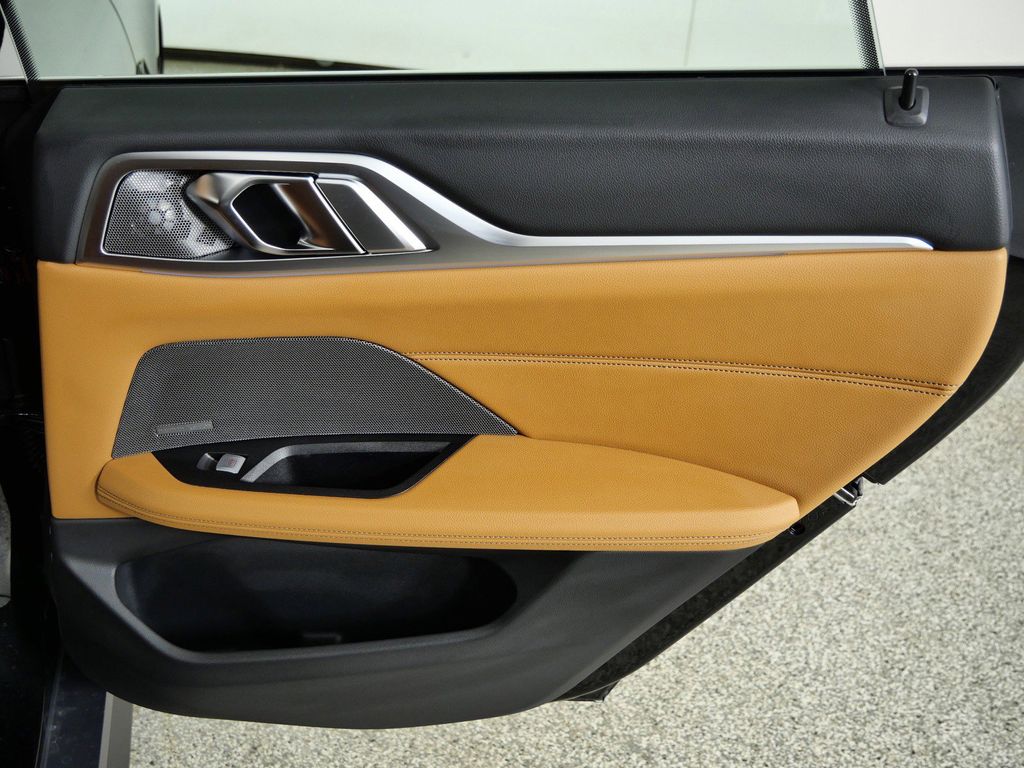 Thumbnail: 2026 BMW i4 - 30