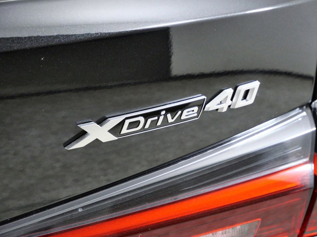 Thumbnail: 2026 BMW i4 - 24