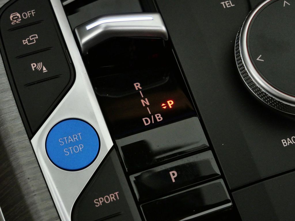 Thumbnail: 2026 BMW i4 - 48