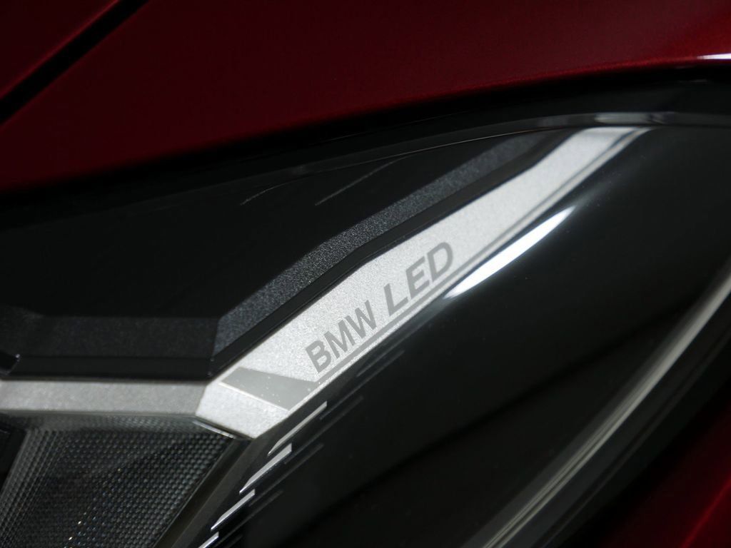 Thumbnail: 2025 BMW i4 - 27
