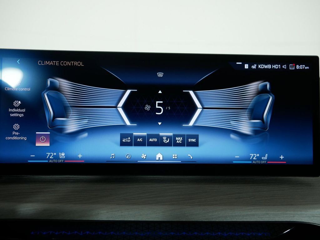 Thumbnail: 2025 BMW i4 - 45