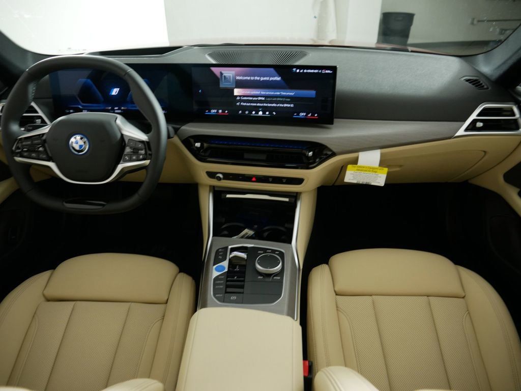 Thumbnail: 2025 BMW i4 - 2