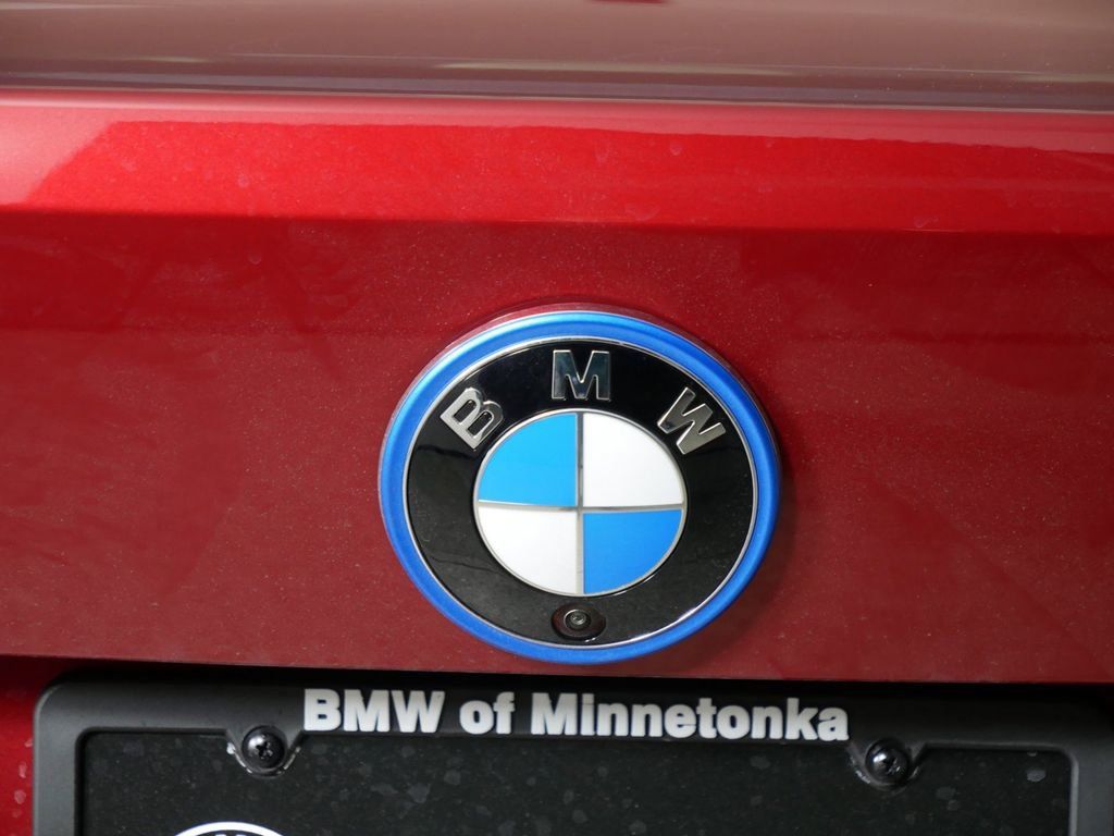 Thumbnail: 2025 BMW i4 - 7