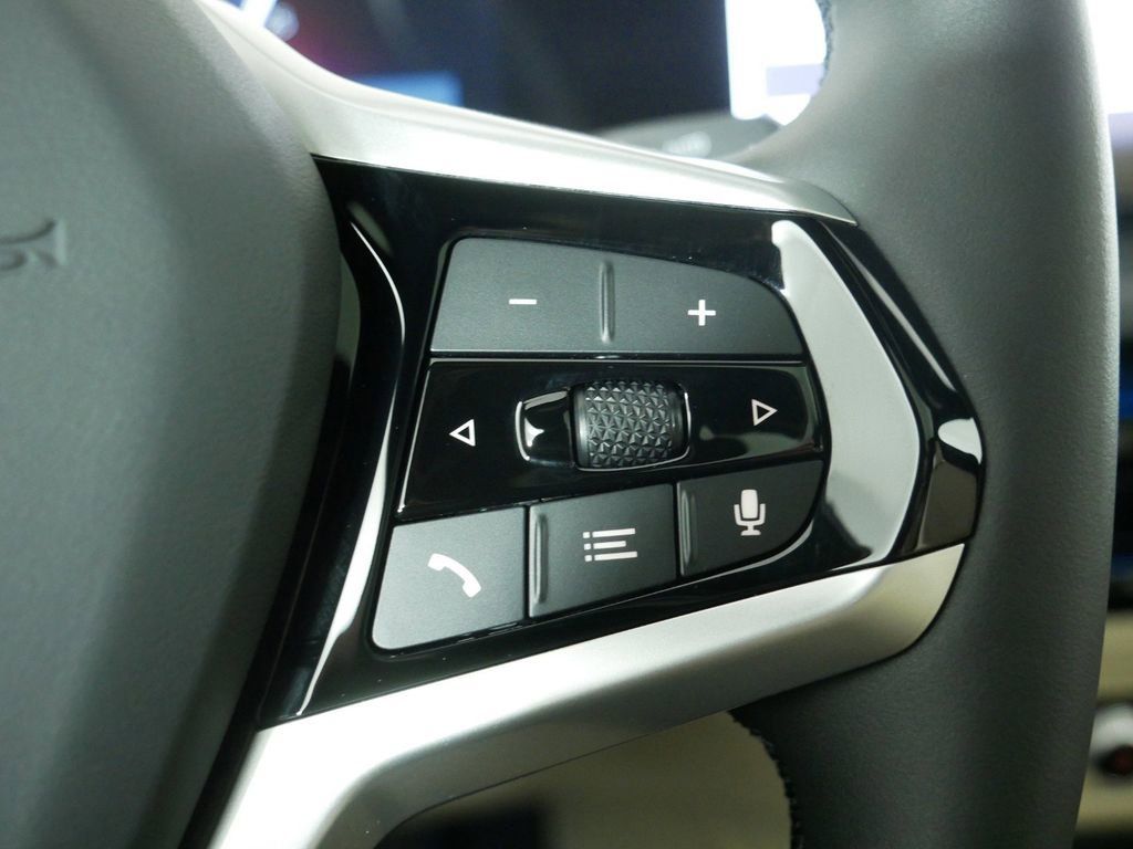 Thumbnail: 2025 BMW i4 - 42