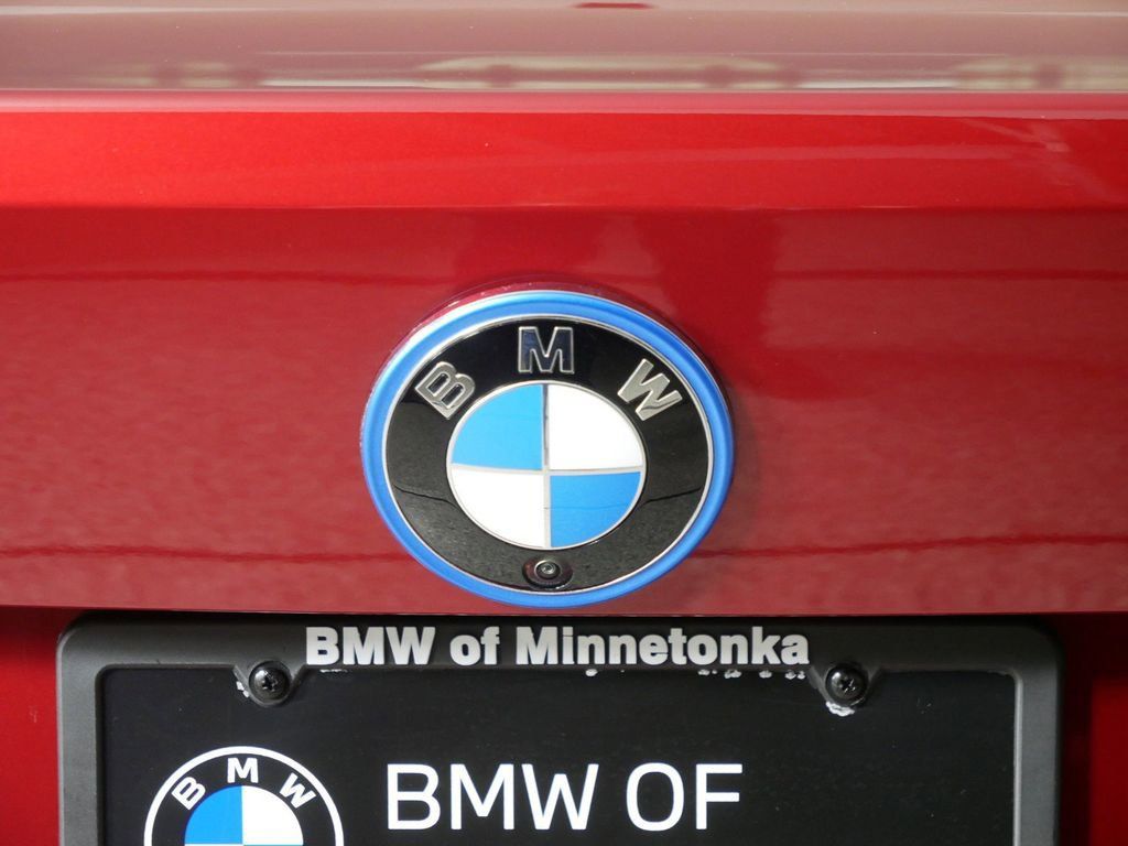 Thumbnail: 2025 BMW i4 - 7