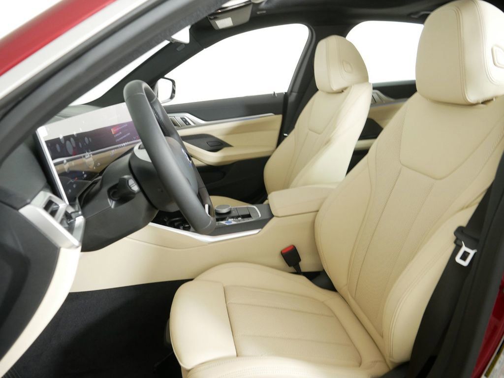 Thumbnail: 2025 BMW i4 - 36