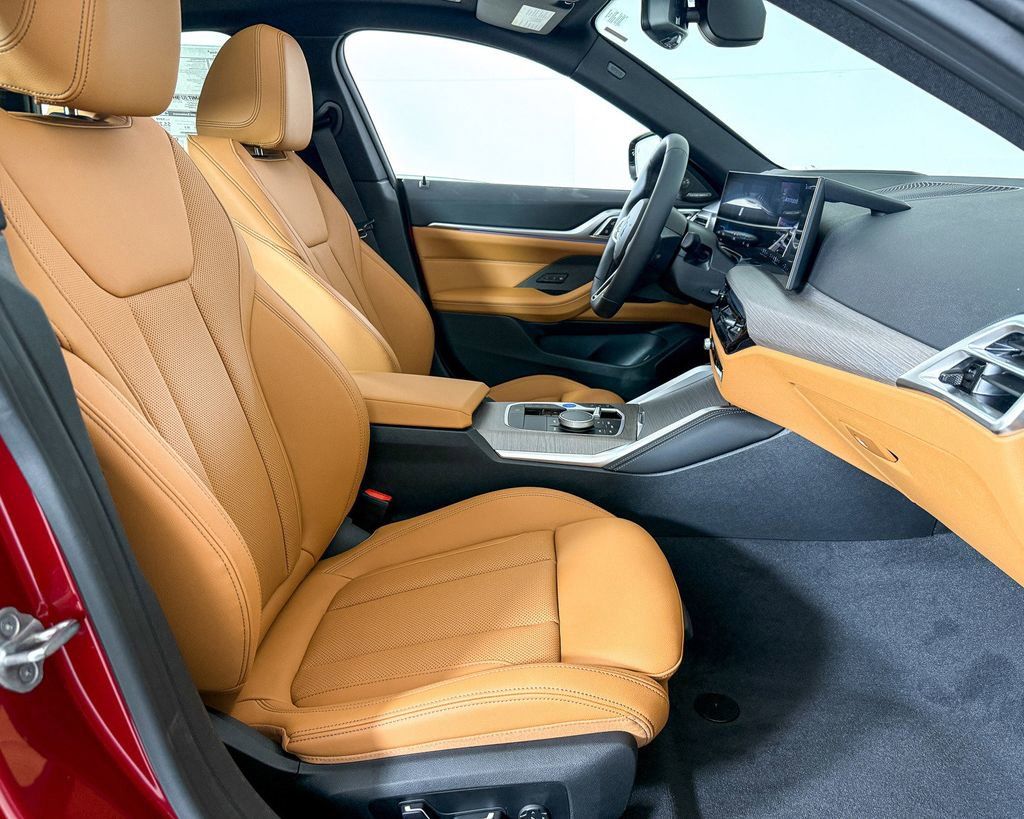 Thumbnail: 2025 BMW i4 - 11