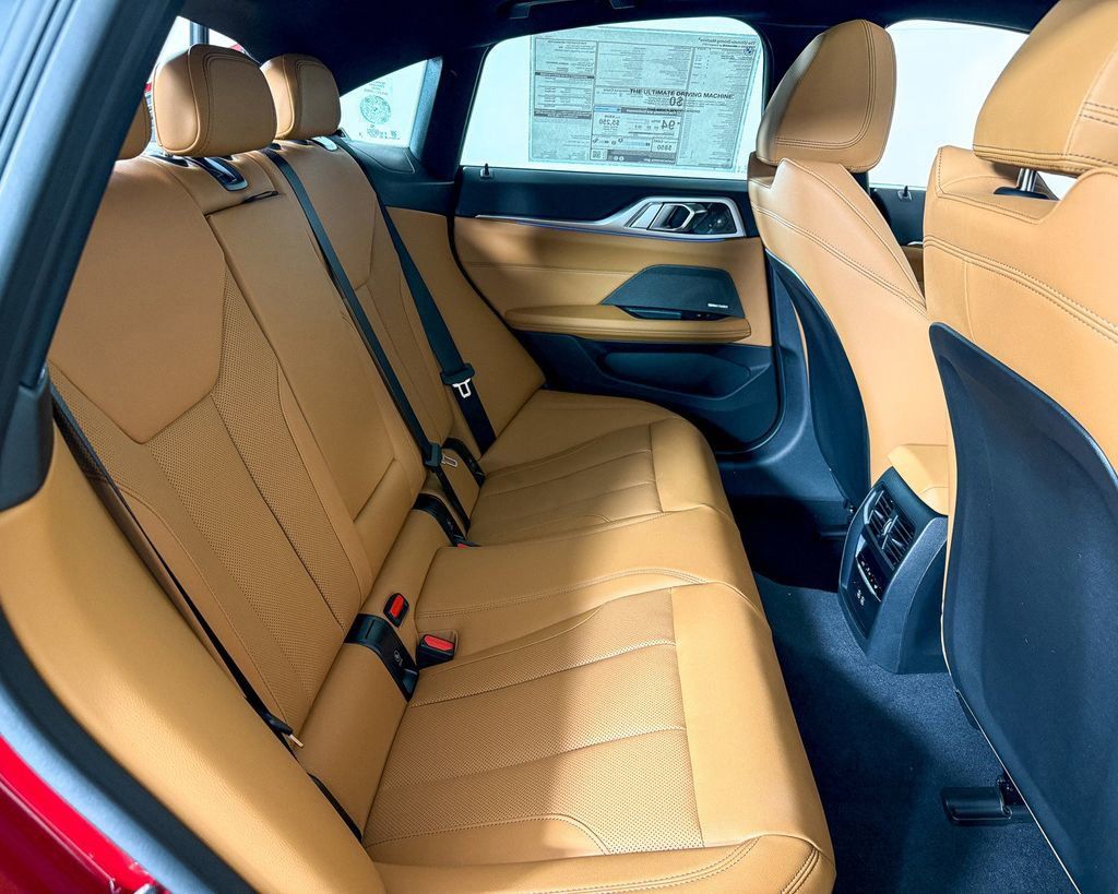 Thumbnail: 2025 BMW i4 - 33