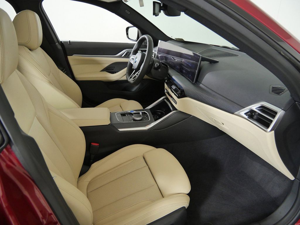 Thumbnail: 2026 BMW i4 - 9