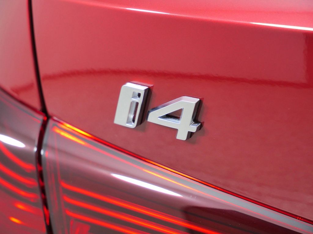 Thumbnail: 2026 BMW i4 - 25