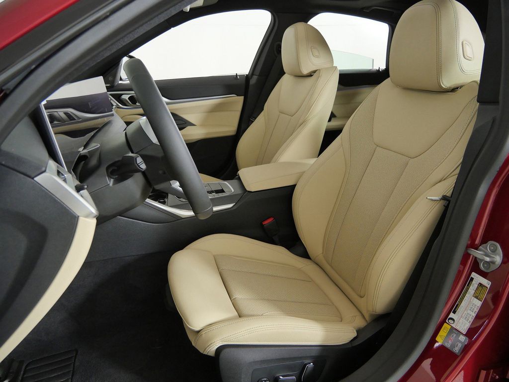 Thumbnail: 2026 BMW i4 - 40