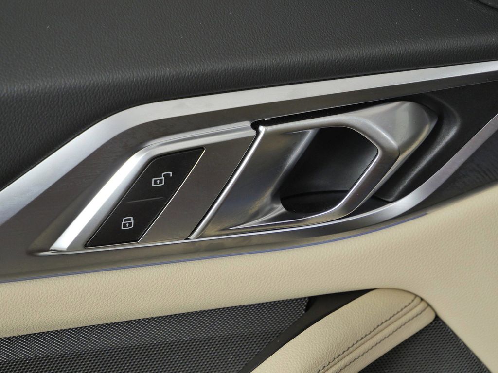 Thumbnail: 2026 BMW i4 - 42