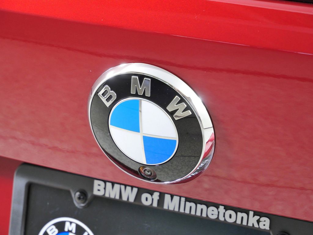 Thumbnail: 2026 BMW i4 - 7