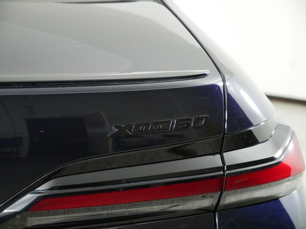 Thumbnail: 2023 BMW i7 - 22