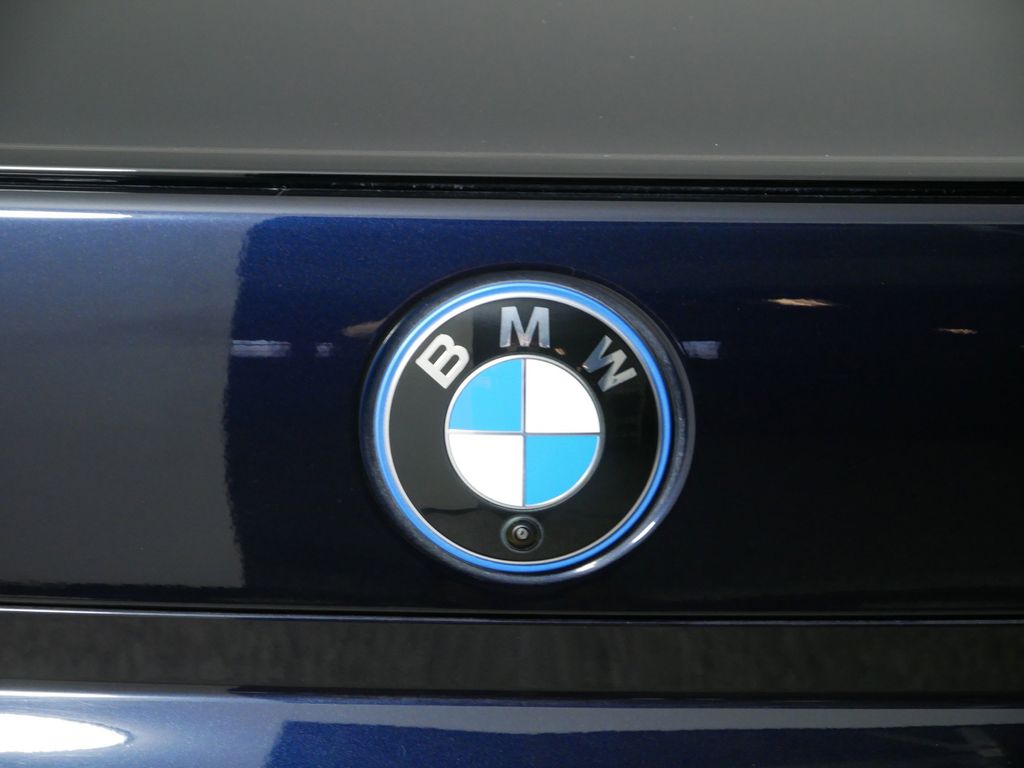 Thumbnail: 2023 BMW i7 - 7
