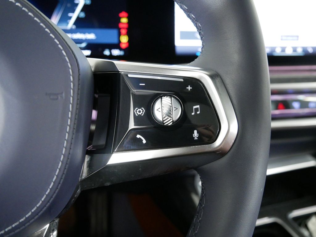 Thumbnail: 2023 BMW i7 - 41