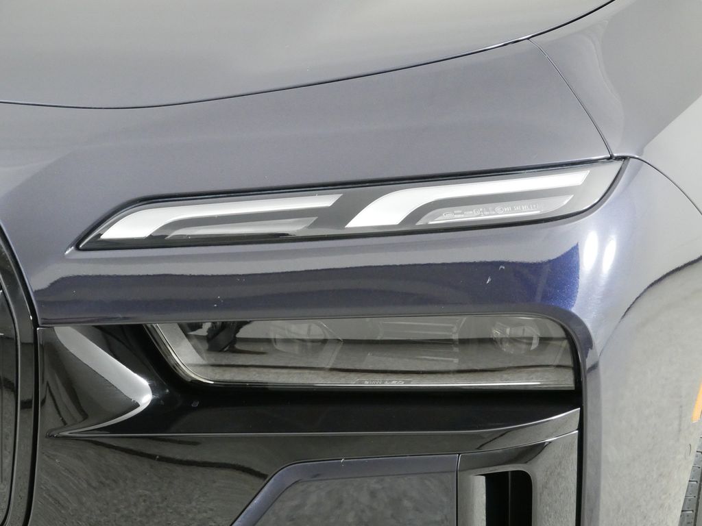 Thumbnail: 2023 BMW i7 - 26
