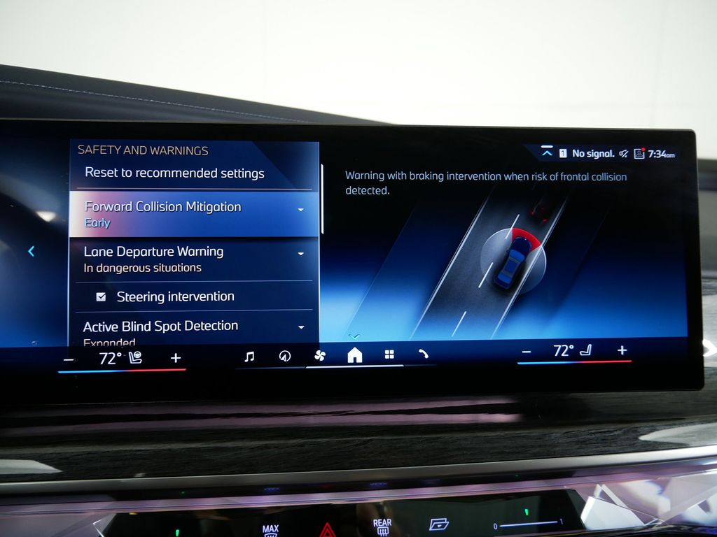 Thumbnail: 2023 BMW i7 - 47