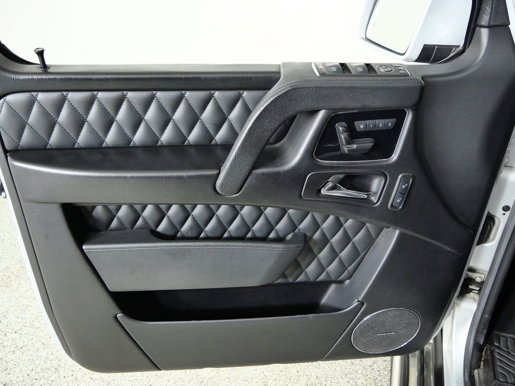Thumbnail: 2016 Mercedes-Benz G-Class - 35