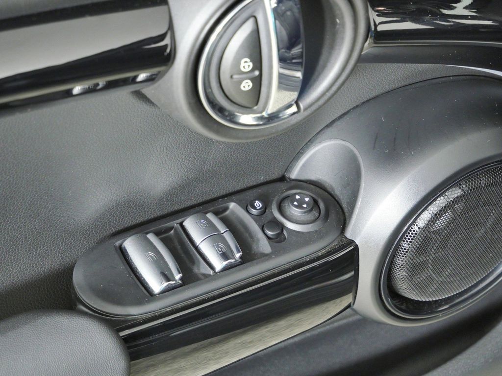 Thumbnail: 2024 MINI Cooper - 33