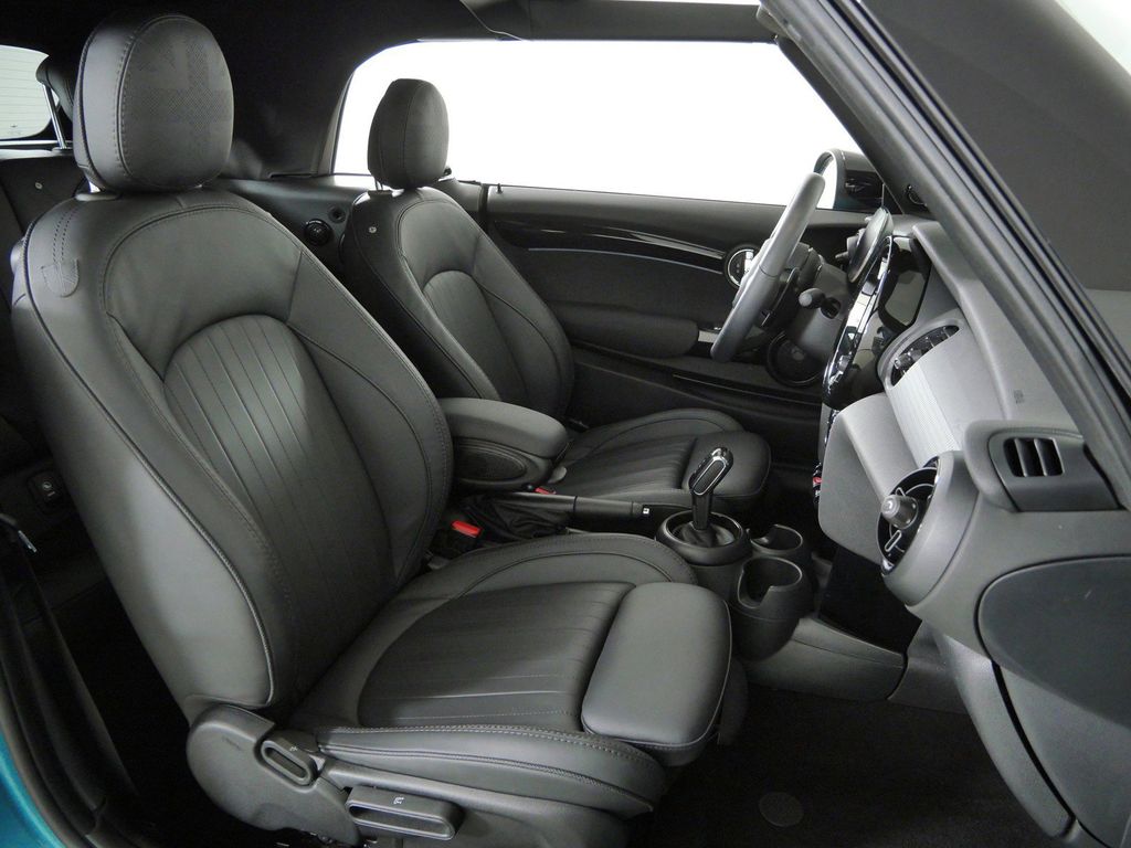 Thumbnail: 2024 MINI Cooper - 10