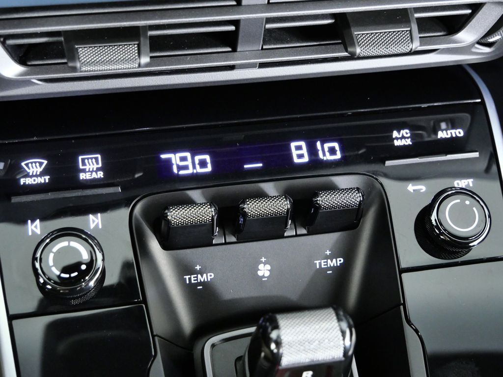 Thumbnail: 2023 Porsche 911 - 41