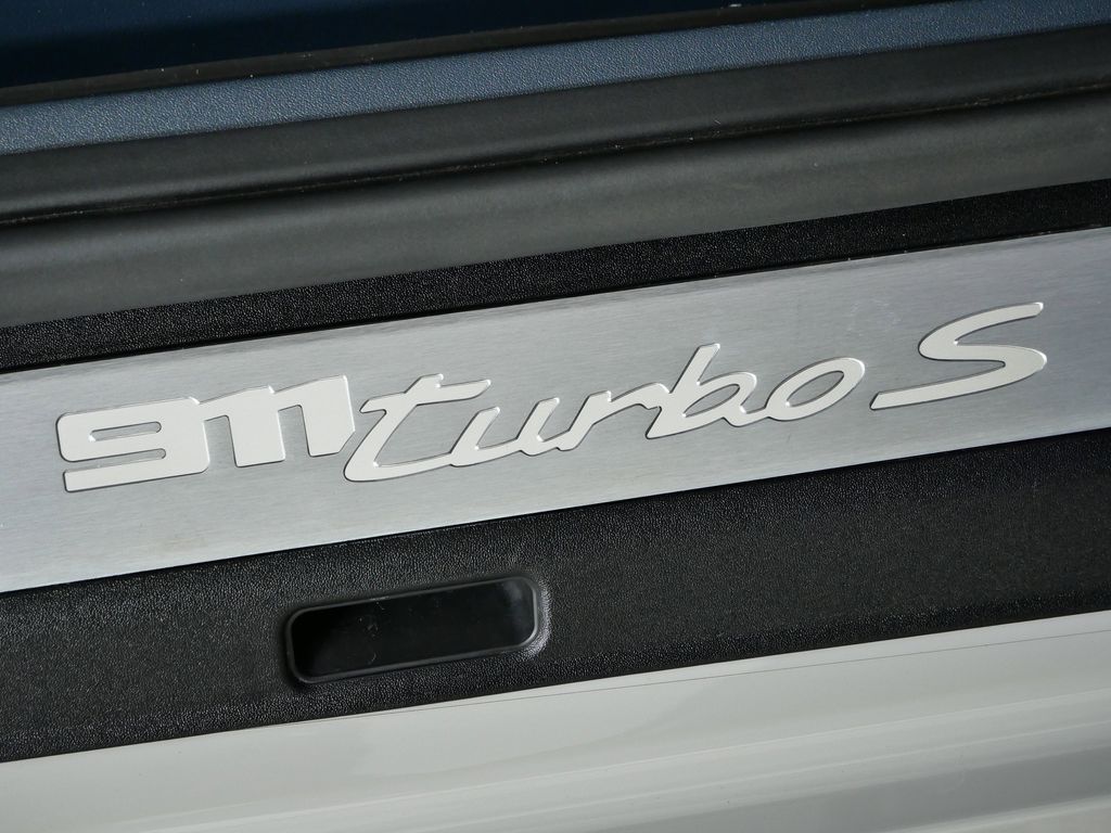 Thumbnail: 2023 Porsche 911 - 15