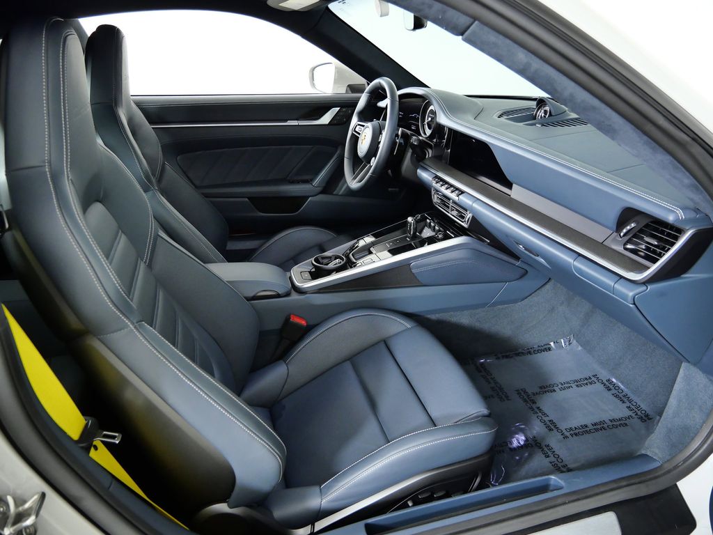 Thumbnail: 2023 Porsche 911 - 8