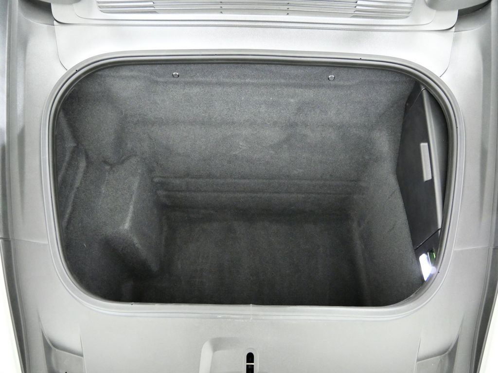 Thumbnail: 2023 Porsche 911 - 30