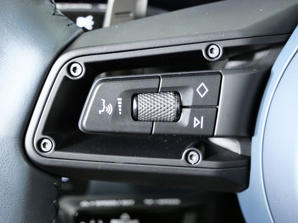 Thumbnail: 2023 Porsche 911 - 38