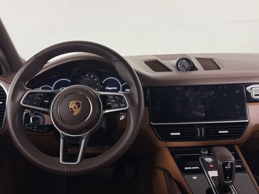 Thumbnail: 2022 Porsche Cayenne - 2