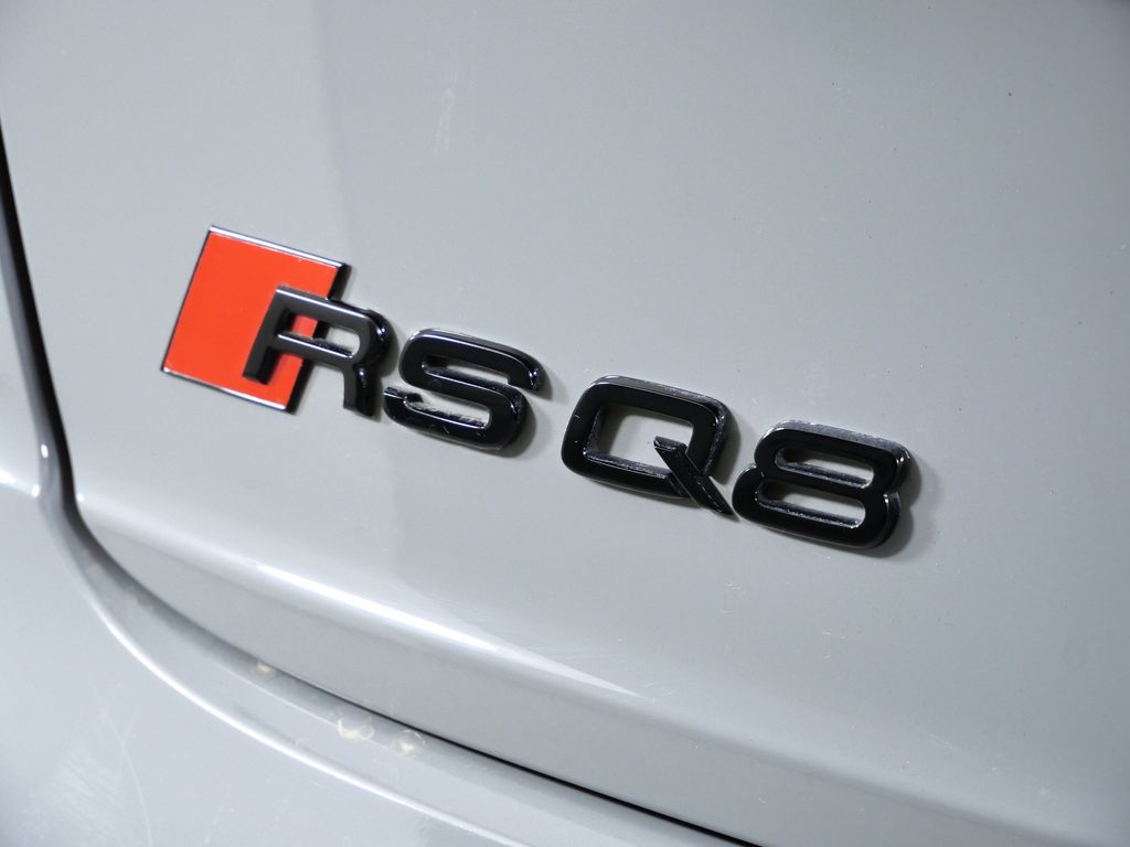 Thumbnail: 2024 Audi RS Q8 - 22