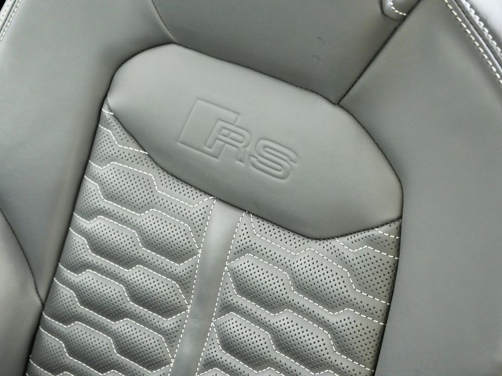 Thumbnail: 2024 Audi RS Q8 - 46