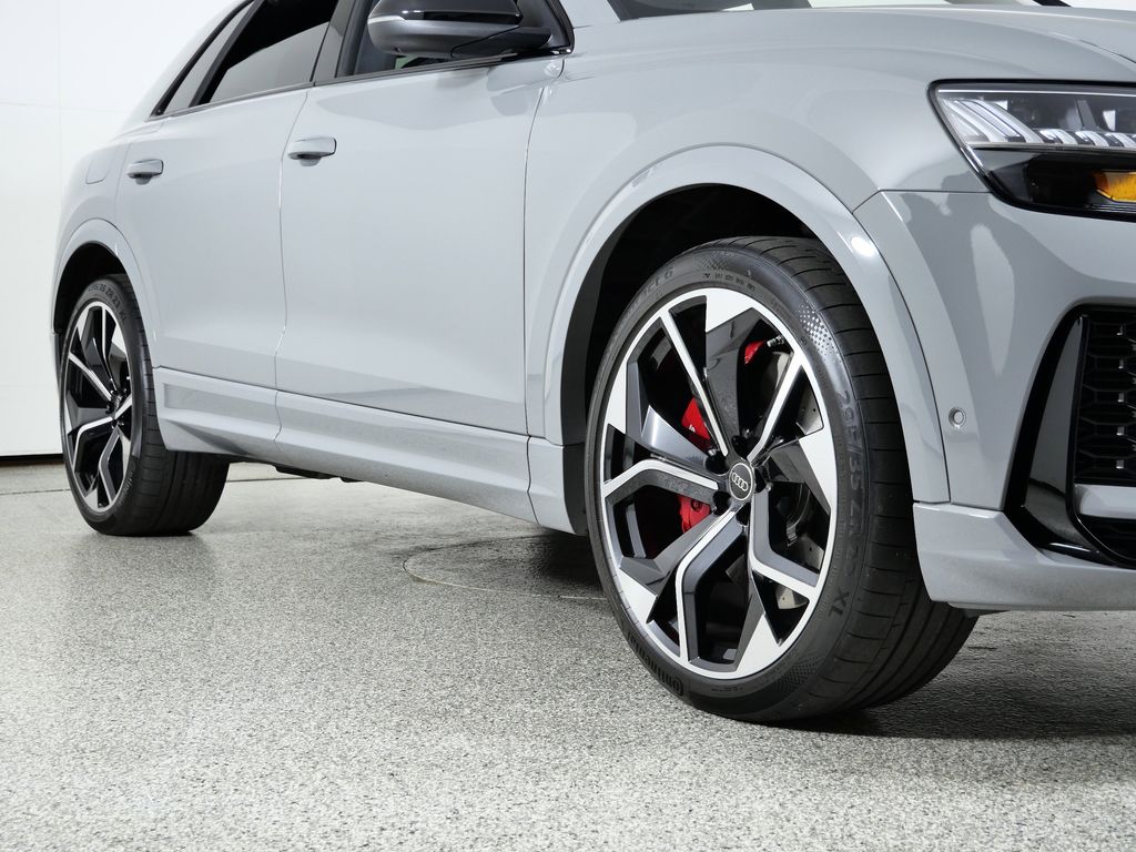 Thumbnail: 2024 Audi RS Q8 - 7