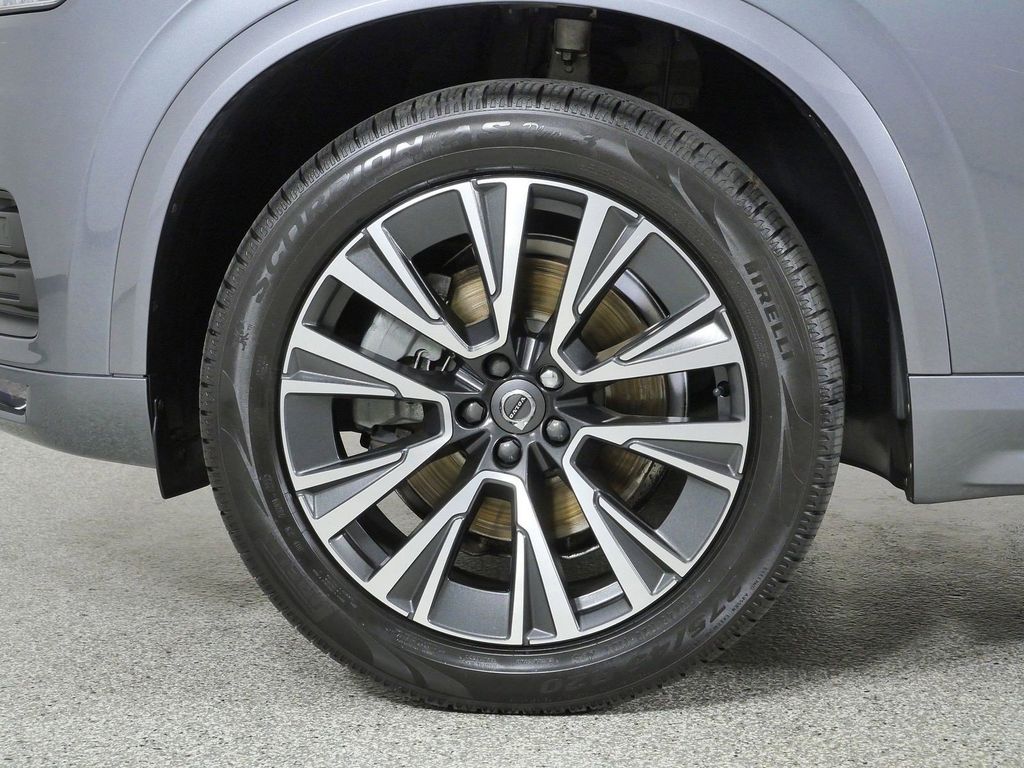 Thumbnail: 2020 Volvo XC90 - 24