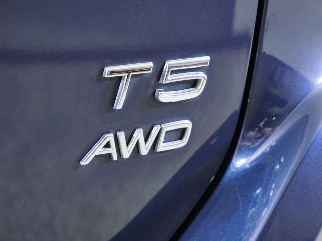 Thumbnail: 2015 Volvo XC60 - 6