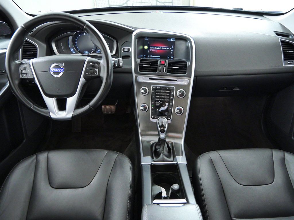 Thumbnail: 2015 Volvo XC60 - 2