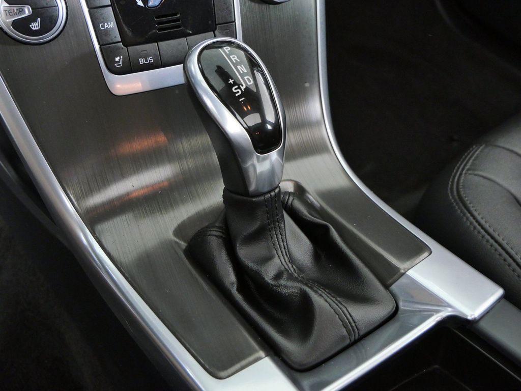 Thumbnail: 2015 Volvo XC60 - 43