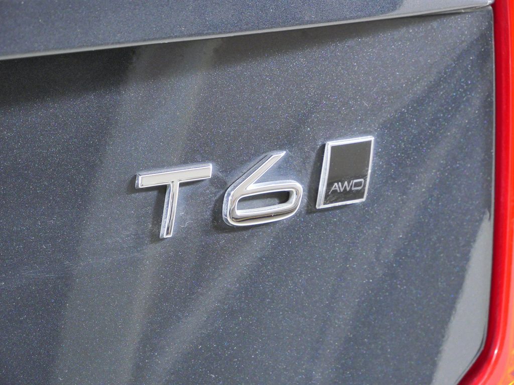 Thumbnail: 2022 Volvo XC90 - 22