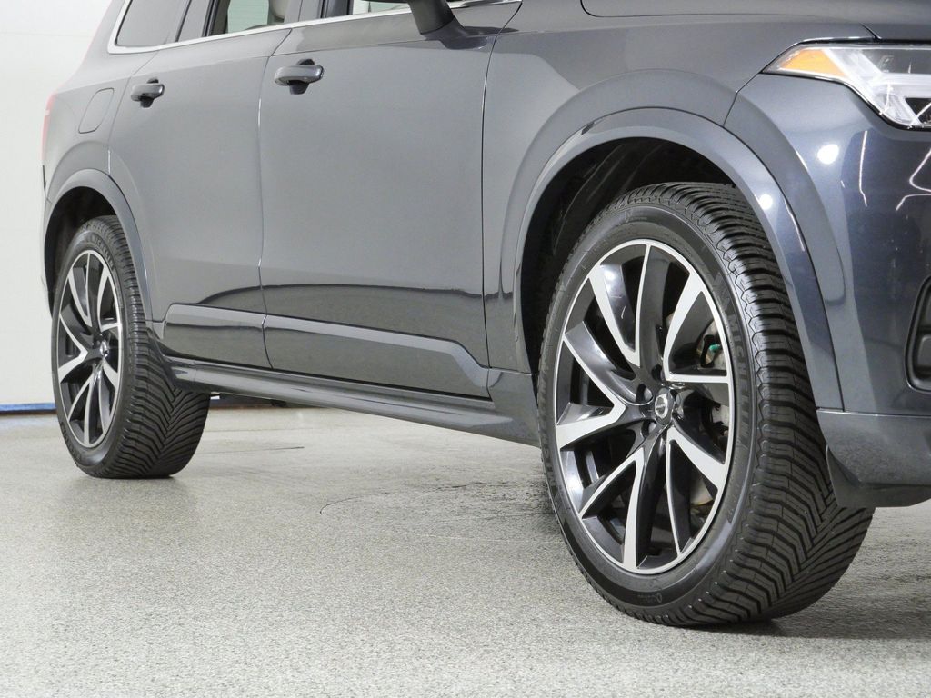 Thumbnail: 2022 Volvo XC90 - 8