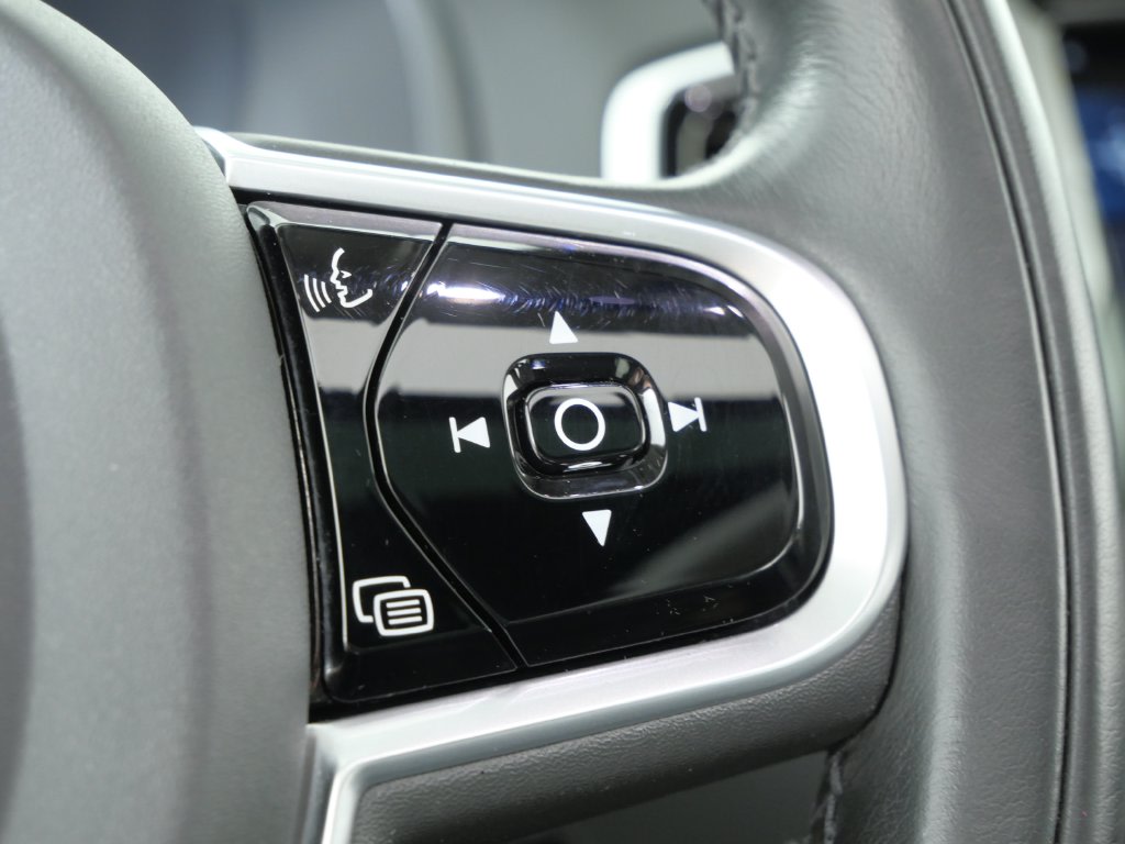 Thumbnail: 2020 Volvo XC90 - 45
