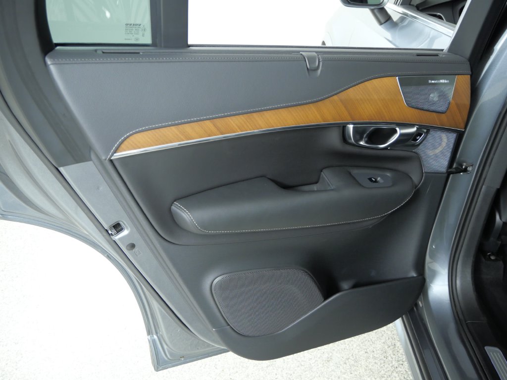Thumbnail: 2020 Volvo XC90 - 33
