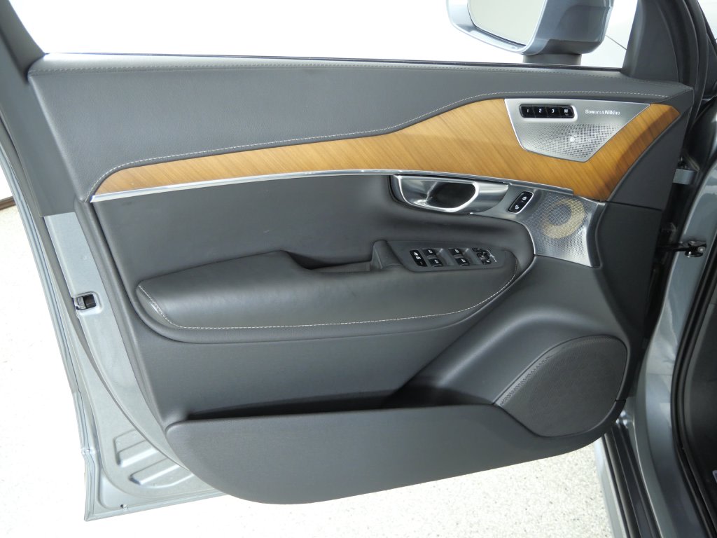 Thumbnail: 2020 Volvo XC90 - 36