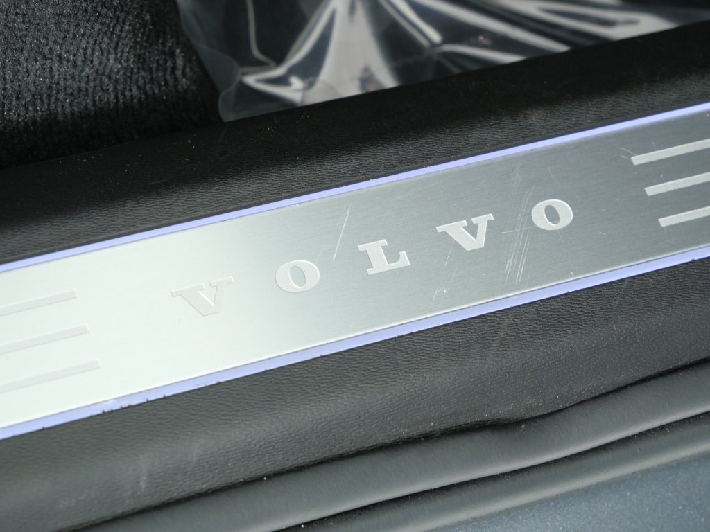 Thumbnail: 2020 Volvo XC90 - 15