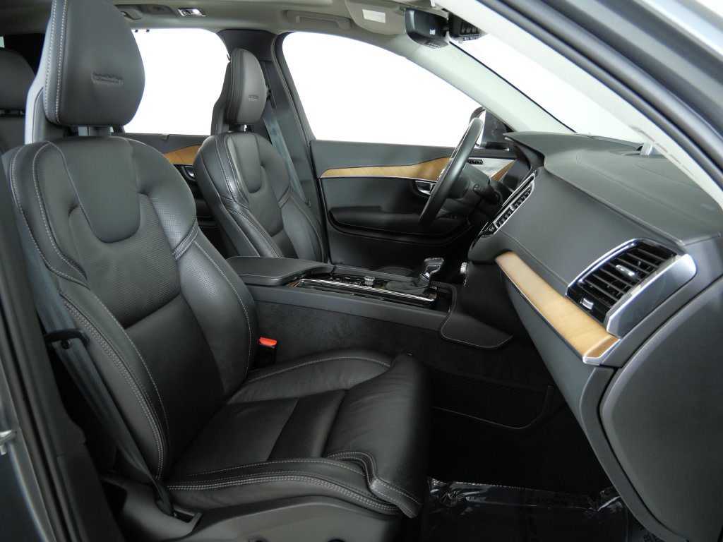 Thumbnail: 2020 Volvo XC90 - 10