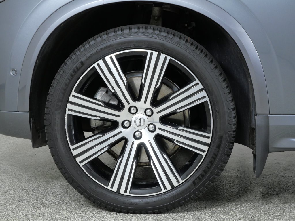 Thumbnail: 2020 Volvo XC90 - 25