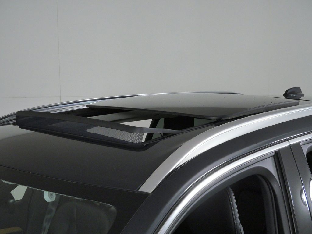 Thumbnail: 2021 Volvo XC90 - 26