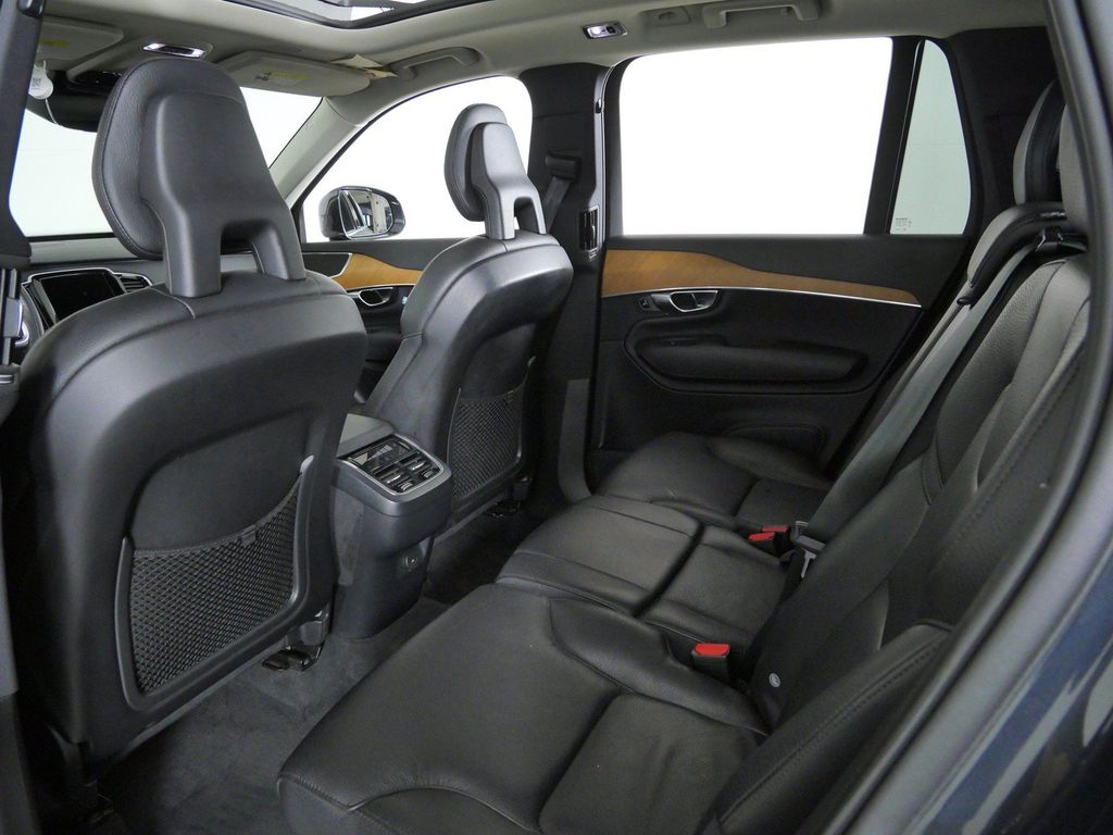 Thumbnail: 2021 Volvo XC90 - 34