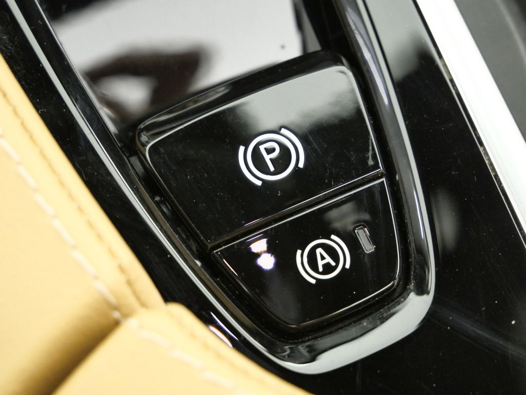 Thumbnail: 2024 Volvo XC90 - 44