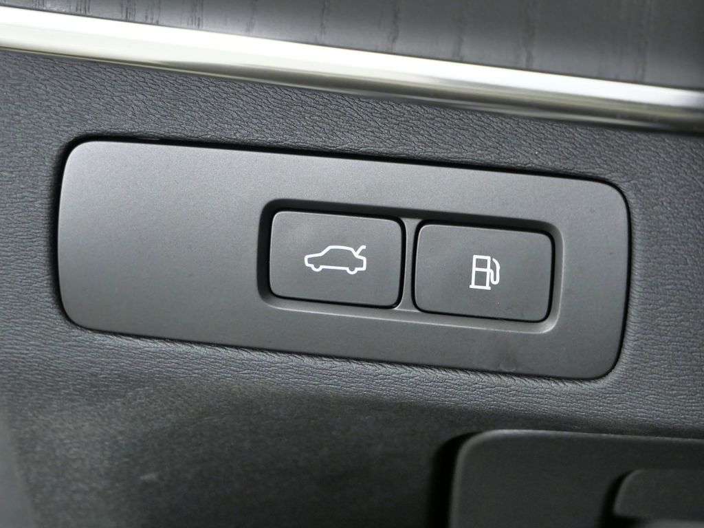 Thumbnail: 2024 Volvo XC90 - 39